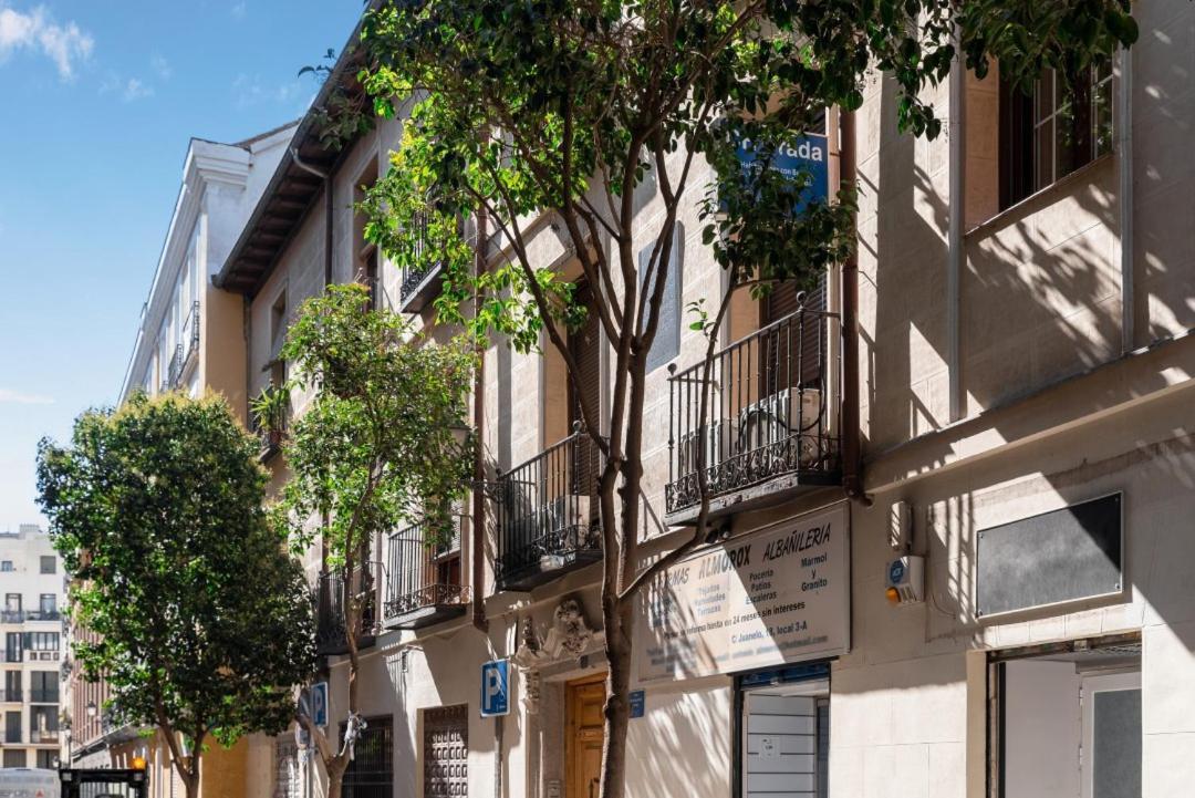 Cozy One-Bedroom La Latina Madrid Exterior foto